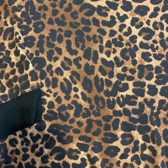 torrid Leopard Print Top Size 2/2X - Picture 4 of 6